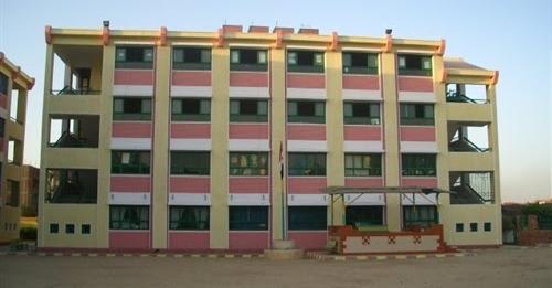 تعدى ولى أمر على مدير مدرسة الثورة بأبنوب بعد استدعائه لكثرة شكوى المعلمين والطلاب من ابنه تعدى ولى أمر على مدير مدرسة الثورة بأبنوب بعد استدعائه لكثرة شكوى المعلمين والطلاب من ابنه - اخبار التعليم