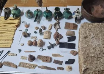 طلاب كلية الأثار سرقوا الأثار علشان يبيعوها - اخبار التعليم