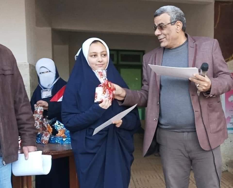 أول رد من «التعليم» بشأن زي طالبات مدرسة نشا الإعدادية بالدقهلية - اخبار التعليم