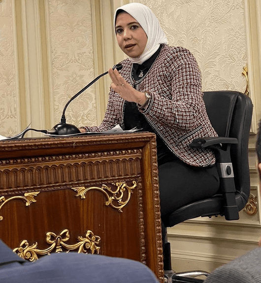 تدريس لغة الاشارة الخاصة بالصم للمراحل الدراسية لأول مرة في تاريخ التعليم المصري تدريس لغة الاشارة الخاصة بالصم للمراحل الدراسية لأول مرة في تاريخ التعليم المصري - تدريس لغة الاشارة في المدارس